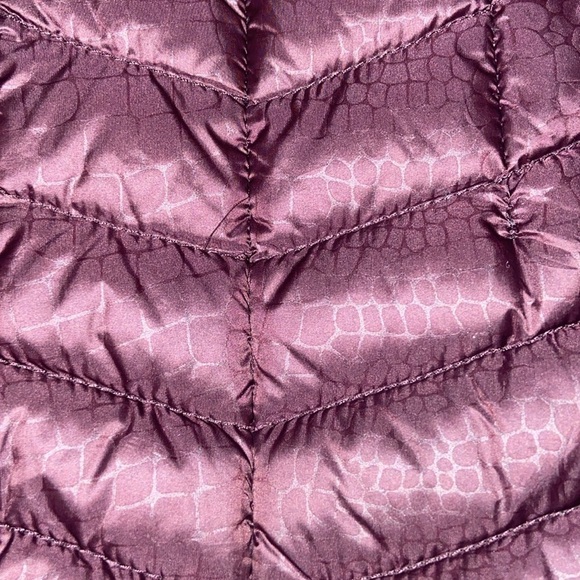 Anne Klein Puffer Jacket w/ Stretch Panels, removable faux fur hood, EUC, size L - Picture 10 of 10